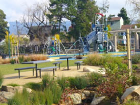 Photo showing Townhouses and Small Lot Family Dwellings photo 1
