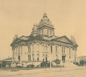 Picture of courthouse in Oakland.