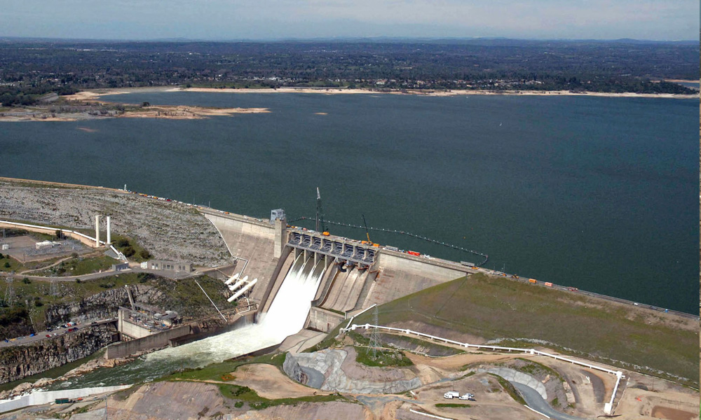 Image showing snowpack on Folsom Lake in July 2011