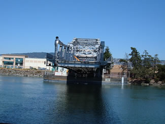 Photo of High Street Bridge open for boat passage.